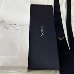 新品同様】PRADA プラダ トライアングルロゴ ネクタイ 付属品完備 黒 