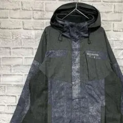 コロンビア　マウンテンパーカーブラックS ロゴ刺繍アウトドア901