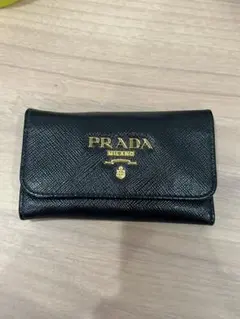 PRADA プラダ　キーケース