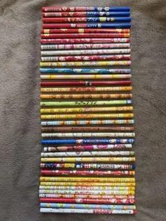 昭和レトロ ぺんてるクレヨン30色(東京大日本文具株式会社) - メルカリ