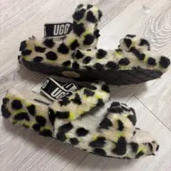 UGG ファー サンダル 派手