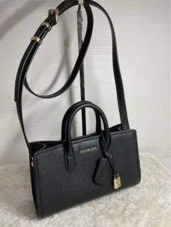 MICHAEL KORS ブラックショルダーバッグ