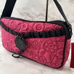 ほぼ未使用品 CheCheNewYork チチニューヨーク ショルダーバッグのサムネイル