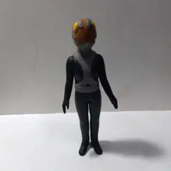 ウルトラ怪獣シリーズ　ウルトラセブン　ピット星人（オレンジ)