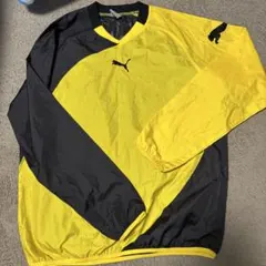 PUMA ピステ イエロー ブラック Vネック