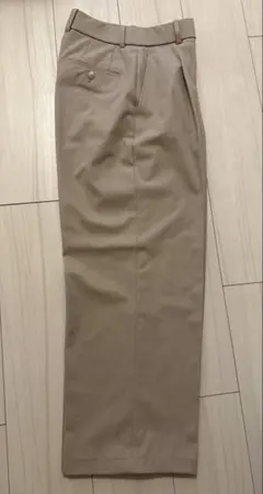 ユニクロ　タックワイドパンツ　Sサイズ