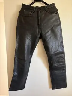 美品　GREEDY LEATHERS　ブラックレザーパンツ　バイカー　カウレザー 美品 GREEDY LEATHERS ブラックレザーパンツ カウレザー - メルカリ