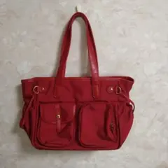 トートバッグ　赤　レディース用バッグ　　ポケット沢山　ファスナー付