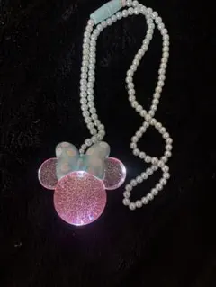 ディズニー ミニー 光るペンダント