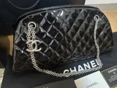 CHANEL ブラック パテントレザー トートバッグ