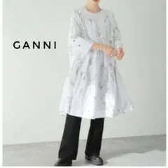 2026年最新】ganni ワンピース 花柄の人気アイテム - メルカリ