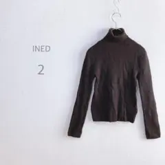 【INED】　タートルネック　リブニット　ウール100% ノームコア　着回し抜群