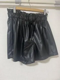 黒 レザーショートパンツ ウエストゴム