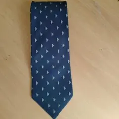 Item thumbnail for item ac5766b8-571e-43b1-bd71-bdafc3c2d019