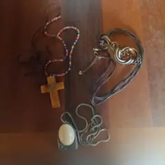 ネックレスセット ビーズ・レザー・ペンダント