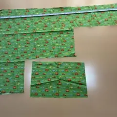 車柄の綿プリント生地