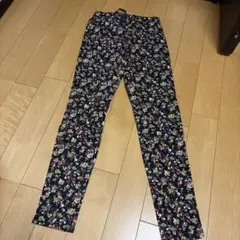 UNIQLO 花柄スキニーパンツ S