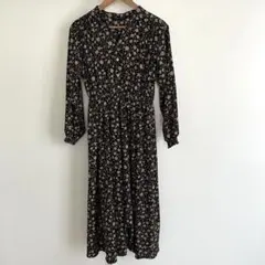 YECCA VECCAイェッカ ヴェッカ花柄ロングワンピース ブラックブラウス