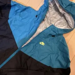 Nike ウインドランナー ナイロンジャケット フード付き 青/黒