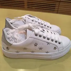 CHIAKI KATAGIRI スタースタッズスニーカー チアキカタギリのサムネイル