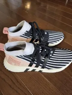 EQT SUPPORT スニーカー ブラック/ホワイト/ピンク