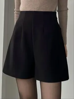 JNH 黒 バルーンシルエット ショートパンツ - メルカリ