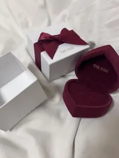 THE KISS ギフトボックス ハート型ケース
