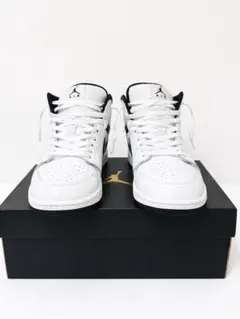 ナイキ エアジョーダン1 ミッド ホワイト ブラック 28.5cm 美品 箱付き