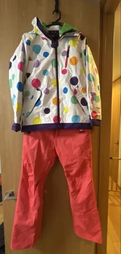 【美品】レディース　スノーボードウェア上下セット　Mサイズ ESTIVO