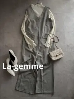 La-gemme（ラジエム） Vネックサロペット パールポケット Iラインのサムネイル