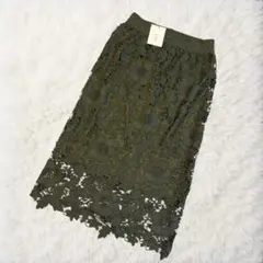 新品✨antiqua アンティカ　花柄レース ロングスカート オリーブグリーンのサムネイル