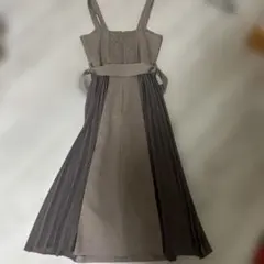 アンミール プリーツ ワンピース