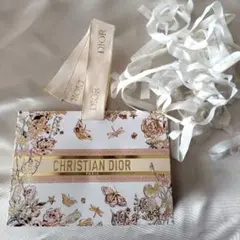 Dior ギフトバッグとロゴ入り緩衝テープ