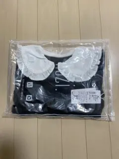 フリル付き襟 黒ロンパース 72cm