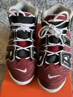 Nike Air モアテン　More Uptempo 赤/黒