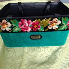 Item thumbnail for item 2a19b34e-9095-4fa9-8f82-a7766ed7c572