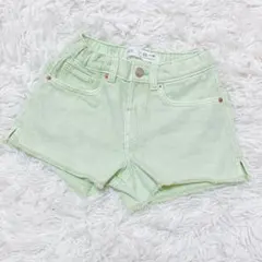 ZARA ライトグリーン デニムショートパンツ
