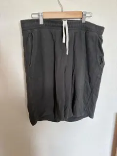 UNIQLO ダークグレー ショートパンツ L