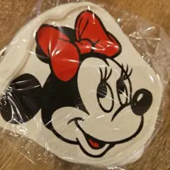 ミニーマウス シークレットフェイスポーチ カラビナ付き　ディズニー