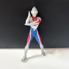 ウルトラマンダイナ　フラッシュタイプ　HGウルトラマン15