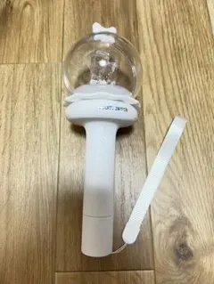 美品☆BRUNO MARS ブルーノマーズ グロウスティック ペンライト - メルカリ
