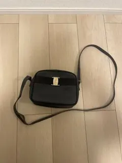 Salvatore Ferragamo ヴァラ ショルダーバッグのサムネイル
