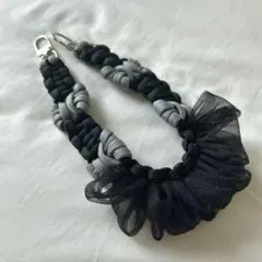 スマホストラップ ハンドストラップ パラコード マクラメ シルバー リボン