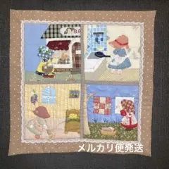 ファミリア　ニットクッション　2点 ファミリア ニットクッション 2点 - メルカリ