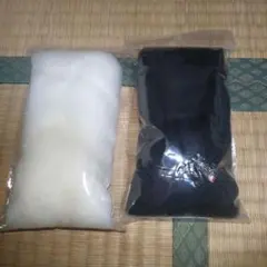 羊毛フェルト　アクレ―ヌ　白色　黒色　 おまけ付き