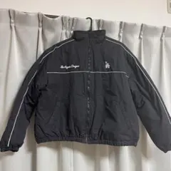 ロゴ入りブラックジャンパー LLサイズ