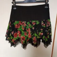 社交ダンス　オーバースカート 黒地 赤花柄