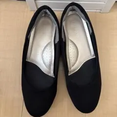【CLOSSHI】ブラックパンプス 23.5cm リクルート　冠婚葬祭　就活のサムネイル