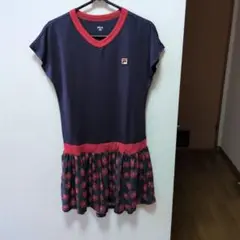 フィラテニスウエアワンピース　紺色＋赤　Ｍサイズ