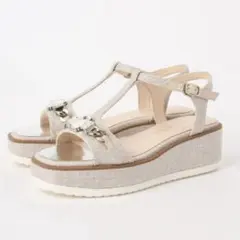 2025 ダイアナ 華奢ストラップ厚底サンダル ビジュー